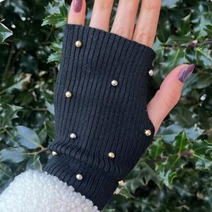 Black Pearl Edition Wearable Cami Gloves